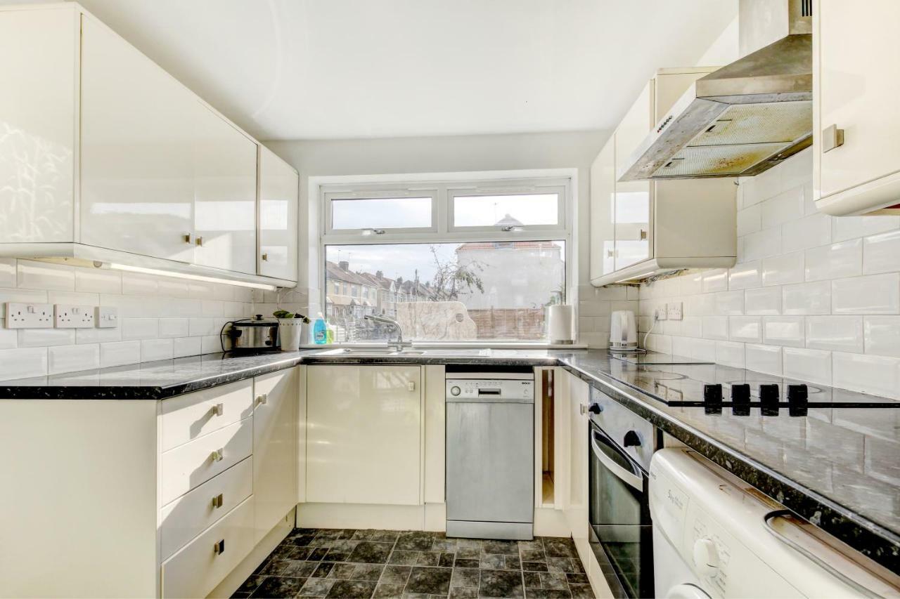 Lovely 3 Bed House In Bristol Villa Bagian luar foto